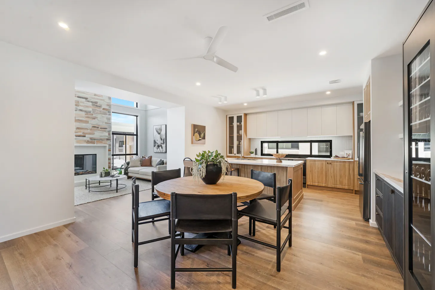 Oran-Park-HomeWorld-Display-Homes Sorrento 5